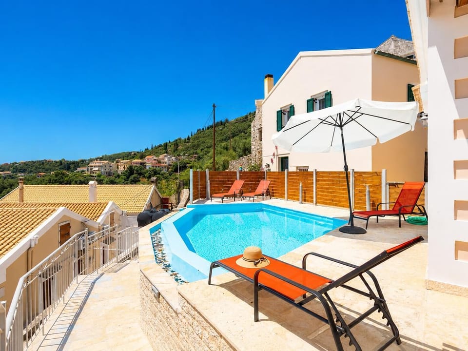 Private pool and terrace