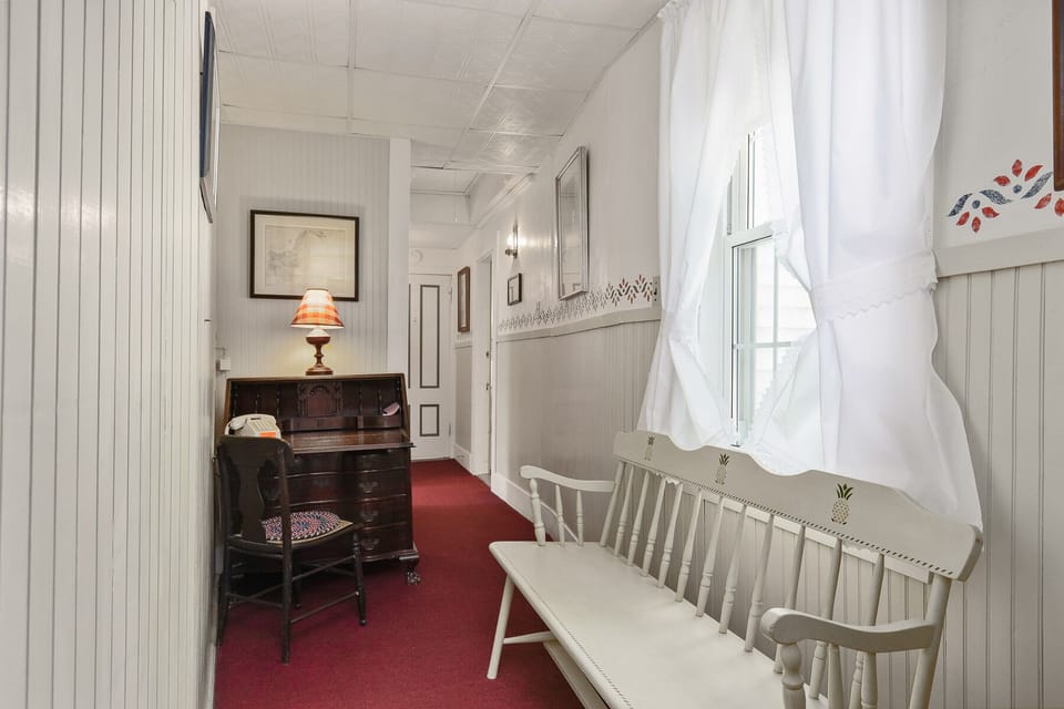 2nd Floor Hallway