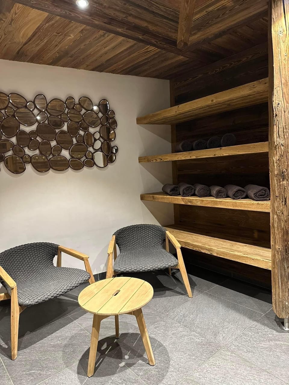Recently renovated wellness area of Le Refuge du Montagnard with sauna. 