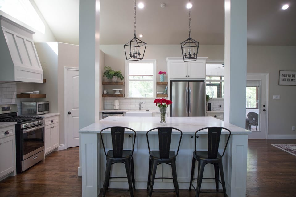 XL kitchen island, perfect for hosting large groups.