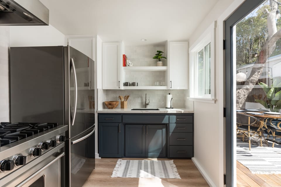Chef's kitchen with 36" Viking range. Kitchen is fully equipped. 