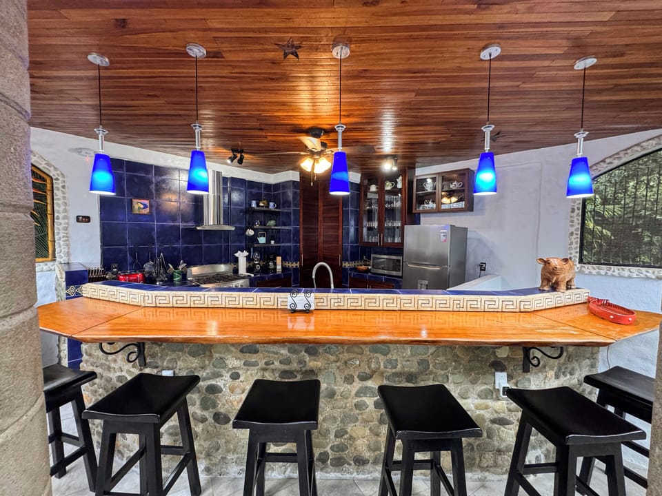 BAR AND KITCHEN