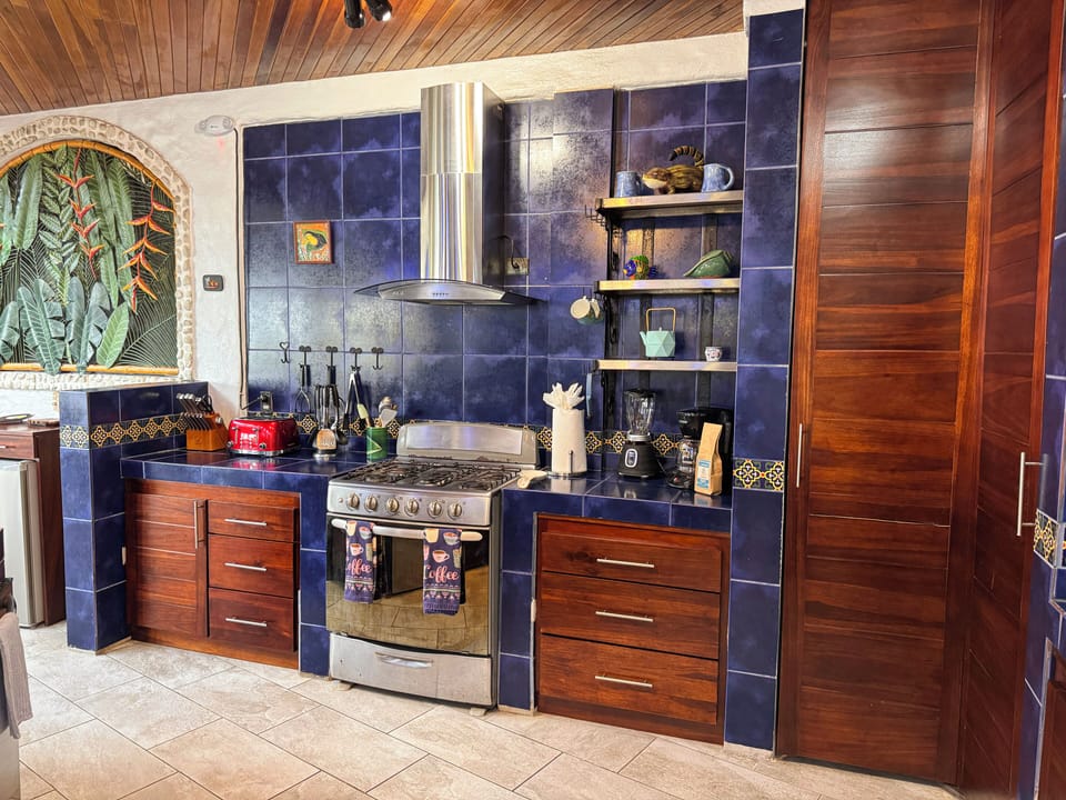 KITCHEN (2)