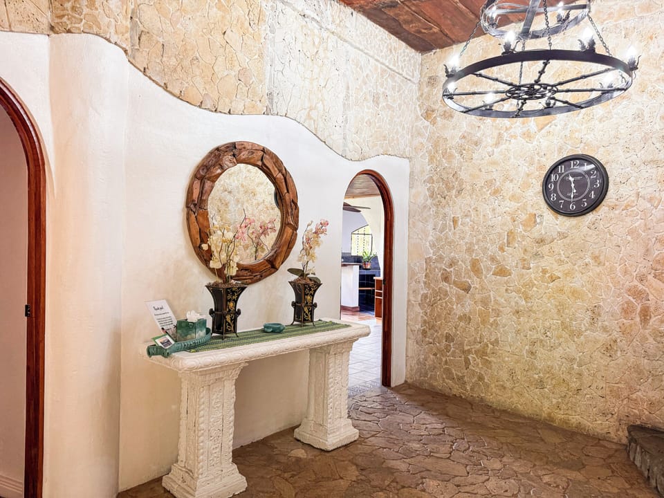 CASA CASTILLO FOYER