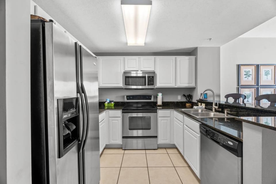 Fully Stocked Kitchen