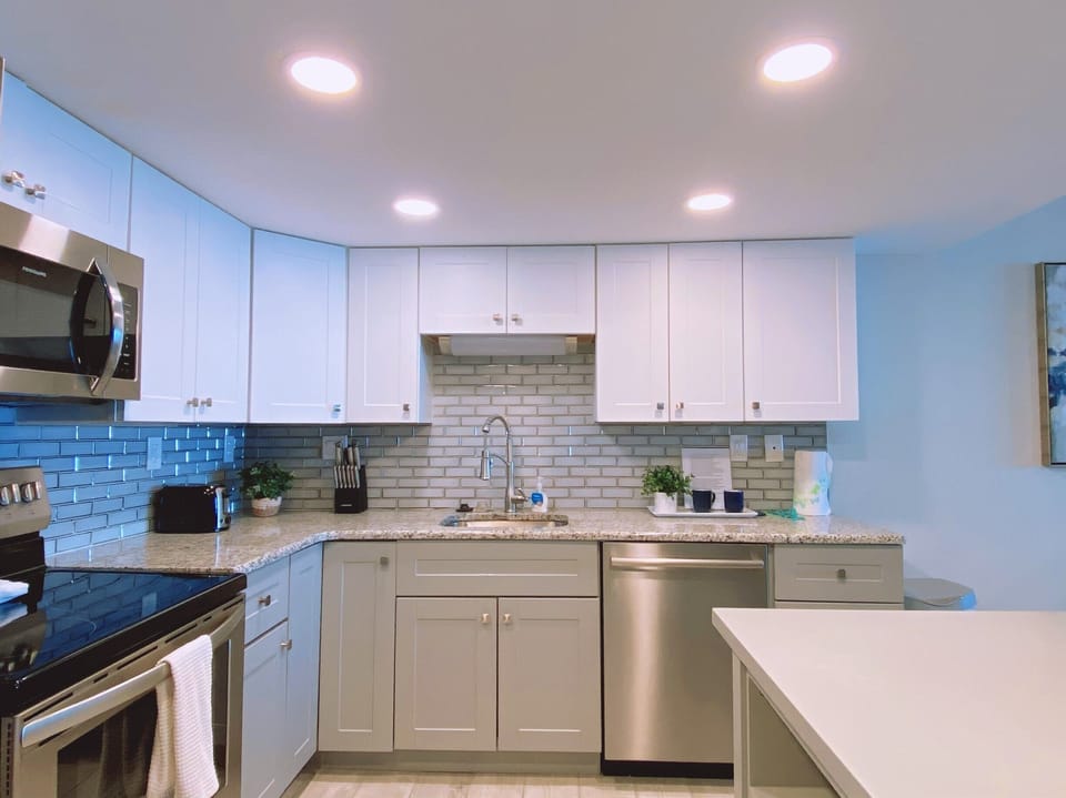 Gourmet Kitchen/Breakfast Island