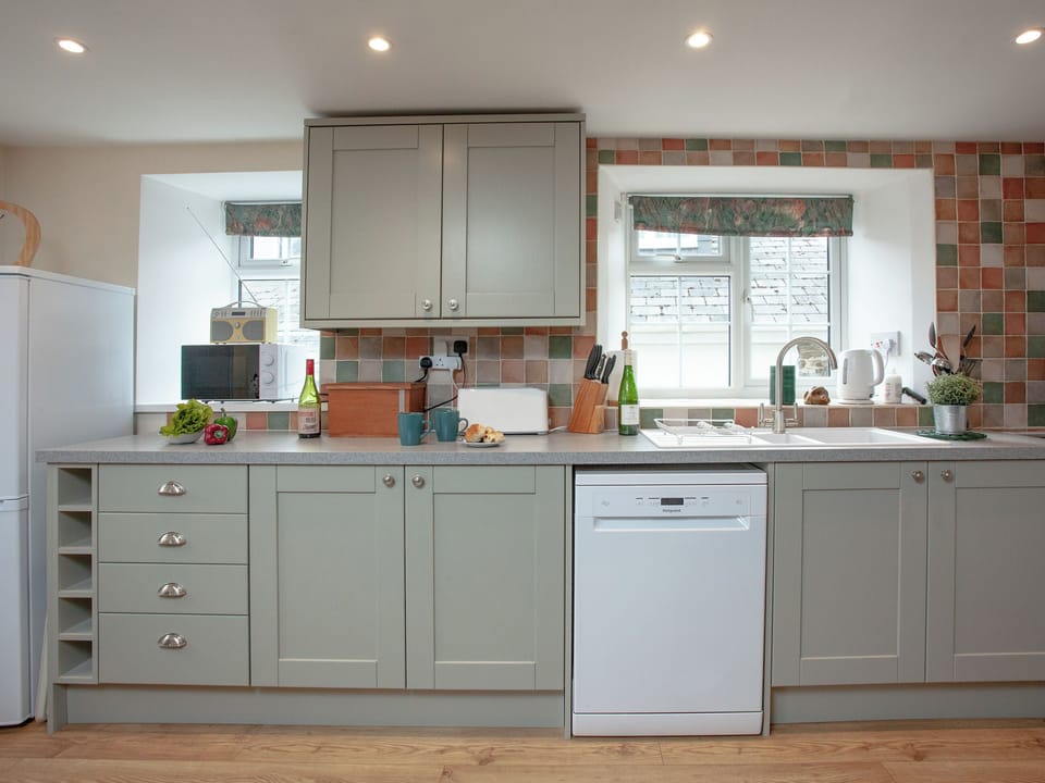 Kitchen | Garden Cottage, Kingsbridge