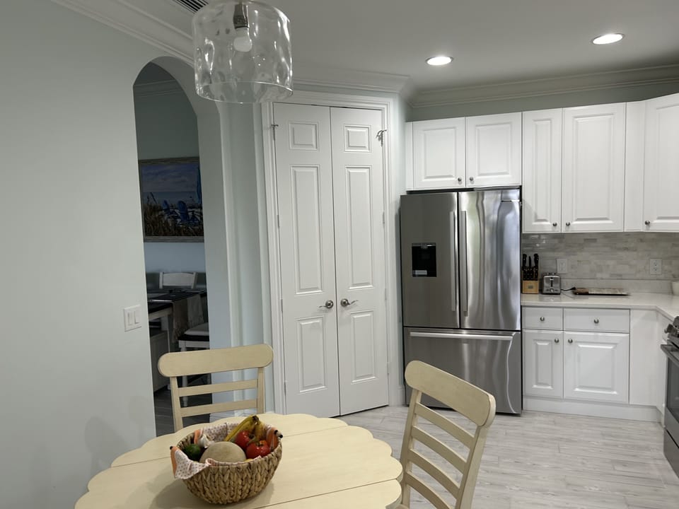 Eat in Kitchen