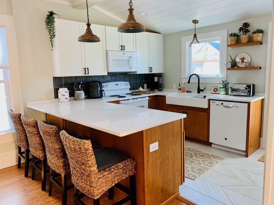 Kitchen barstools