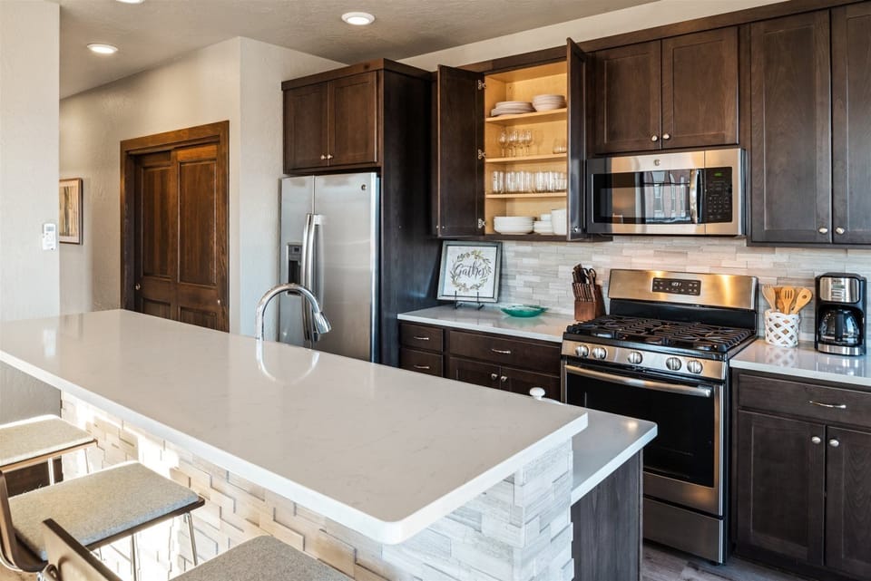 Great kitchen.