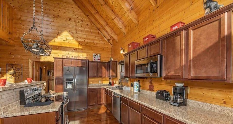 Kitchen has ample counter space