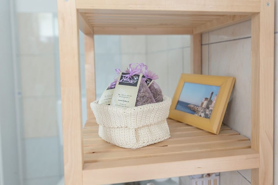 Bathroom amenities