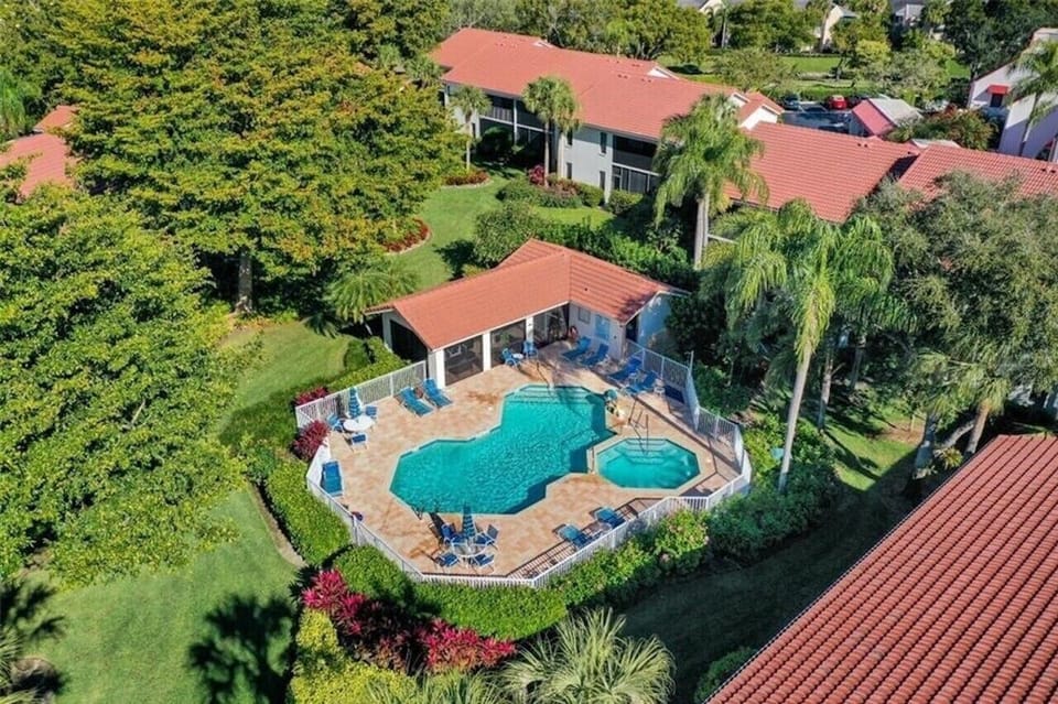 Condo overlooks pool and spa. A second, large pool is also available for use.