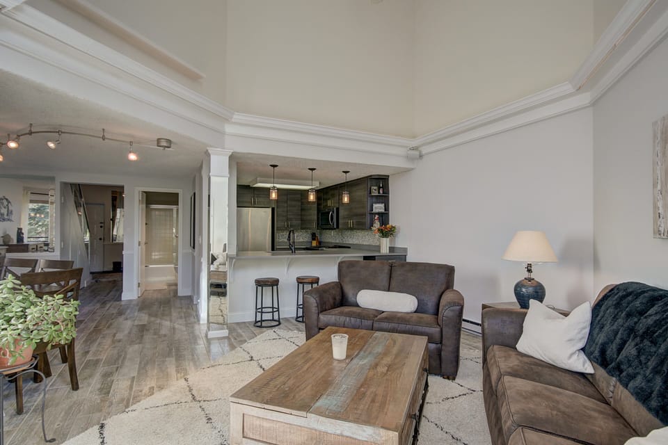 Open concept provides a roomy feel for your group to spread out.