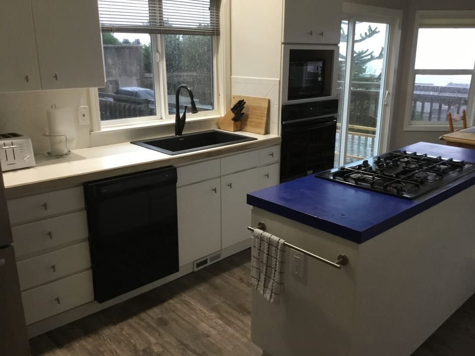 Full kitchen and fully stocked