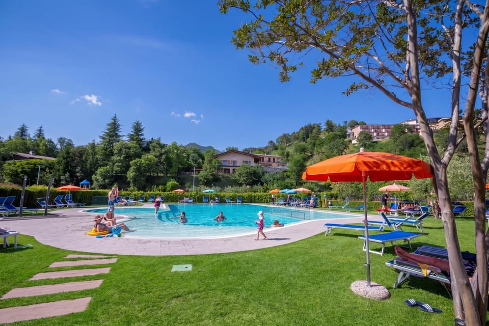 The swimming pool of the Hotel Pineta Campi is 200 meters away.