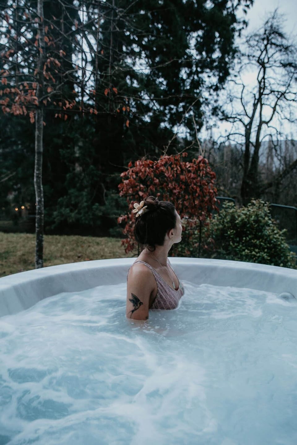 Outdoor spa tub
