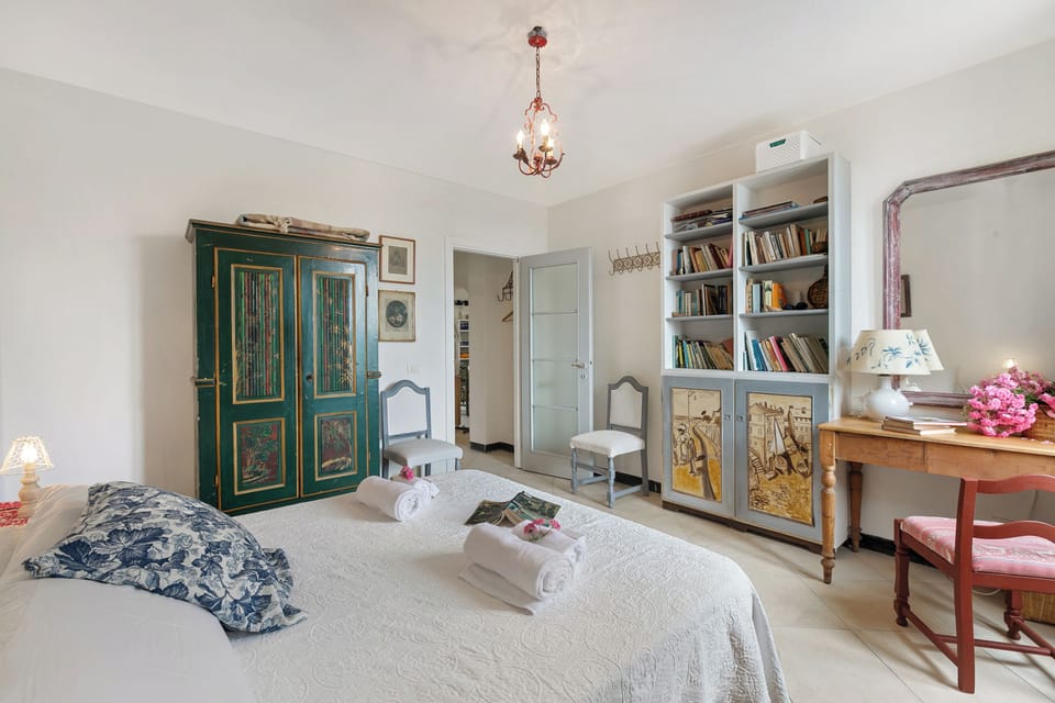 Second bedroom
