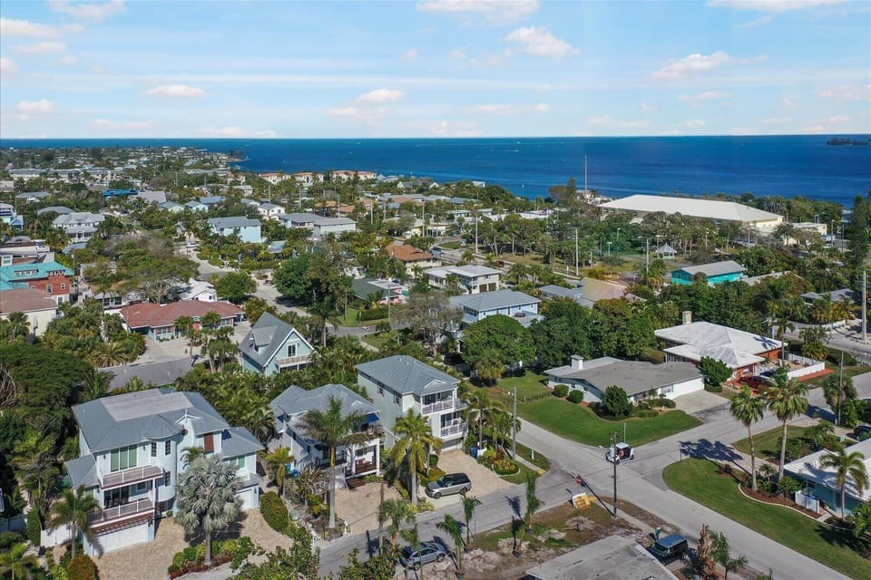 Prime Location Near the Beach