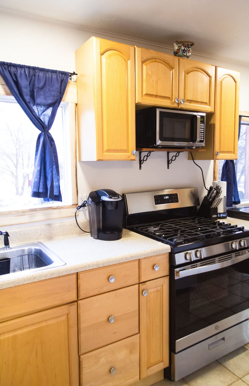 Fully stocked kitchen.