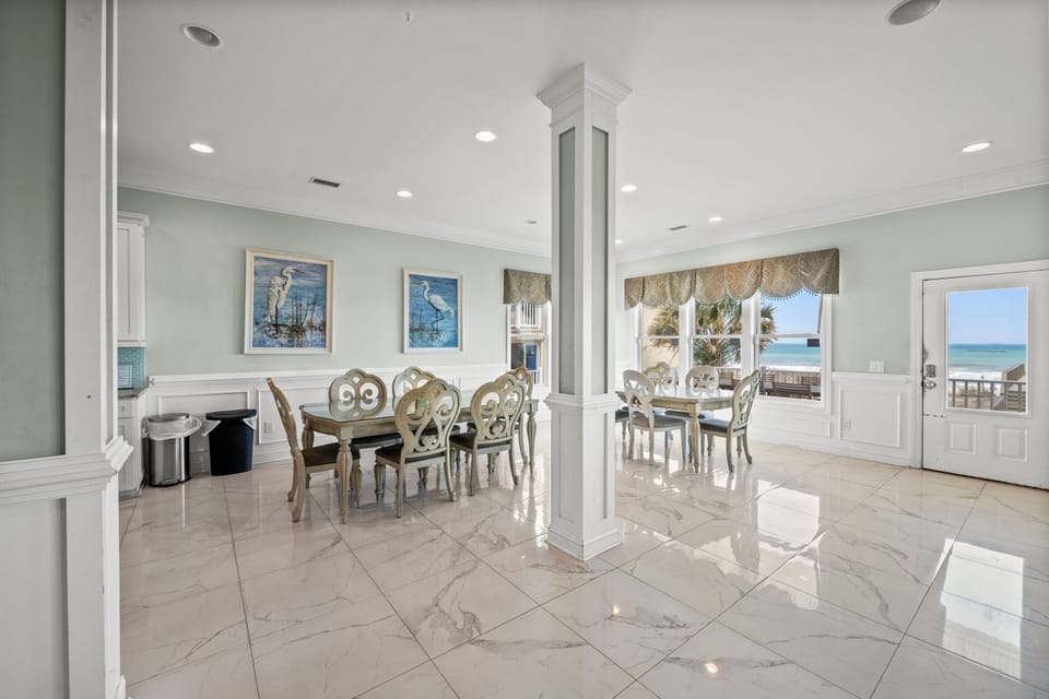 Gather for a family meal and enjoy some great conversation around the tables.