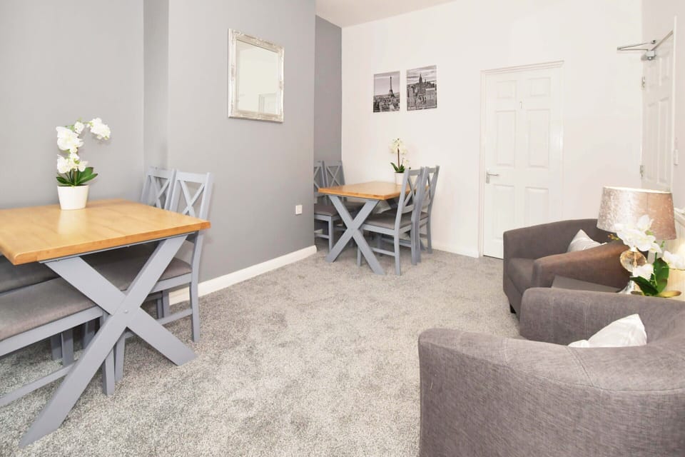 Living Room / Lounge