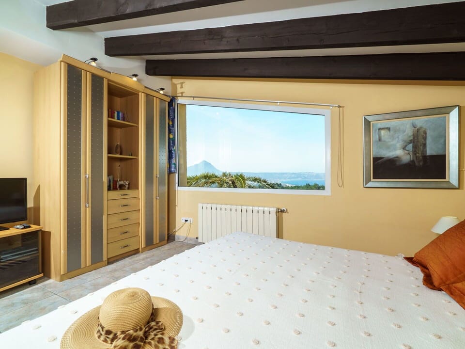 Building, Furniture, Property, Window, Comfort, Cabinetry, Wood, Lighting, Shade