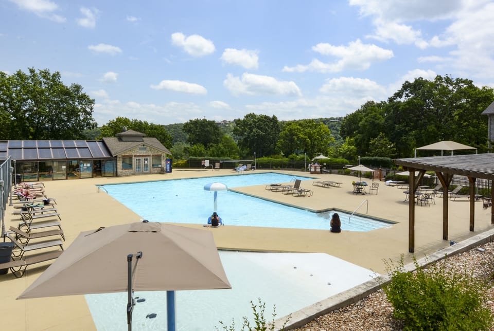 Seasonal Outdoor Pool and Kiddie Area
