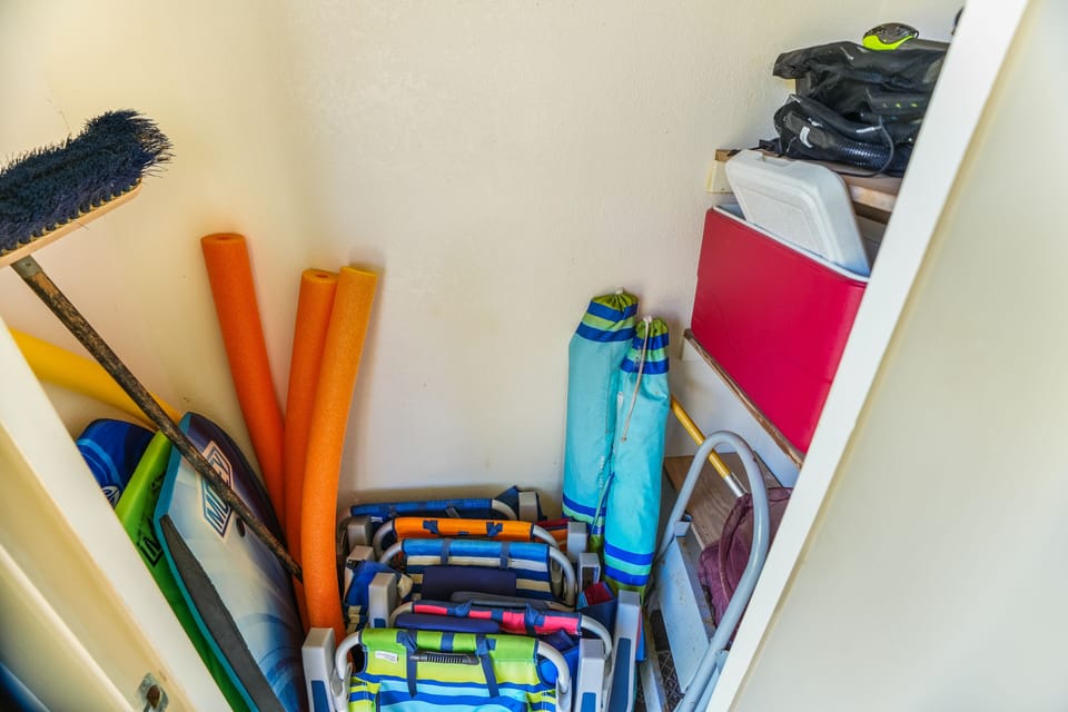 Beach day, made easy!  Our closet is stocked with all the essentials for your perfect day in the sun—just grab and go!