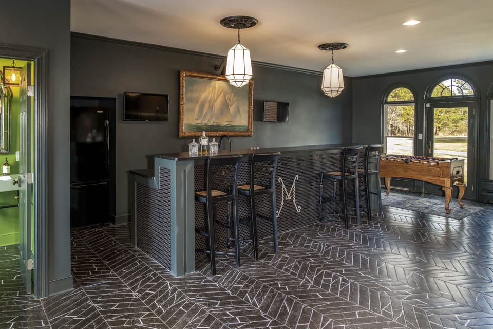 The Mansion Bar 