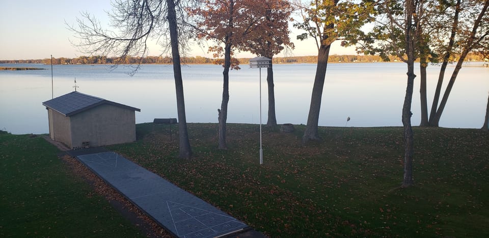 Boat house

