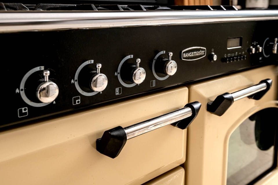 An oven at Rose Cottage, Isle of Wight