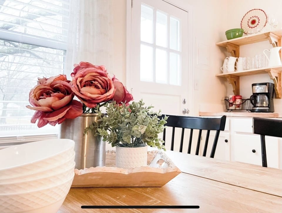 Kitchen is fully equipped electric stove, fridge, dishwasher, microwave, etc...