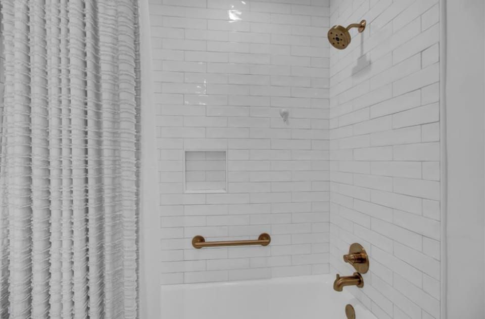 Bedroom 1's bathroom.
