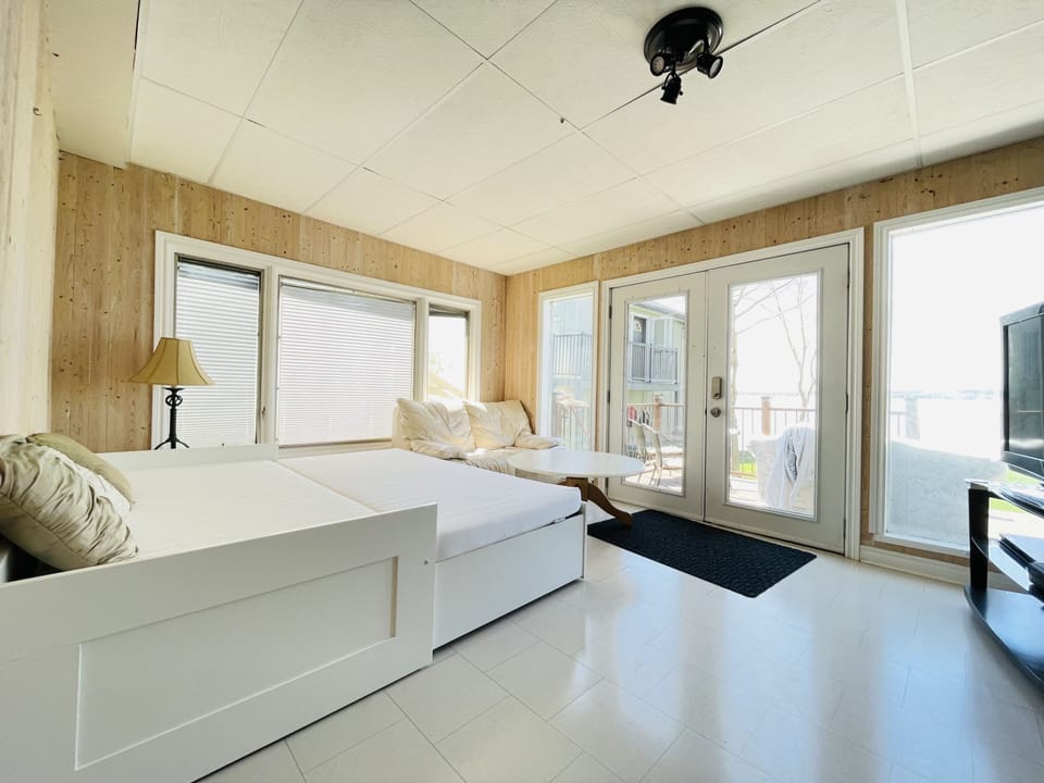 Bedroom - Brand New Brimnes Bed