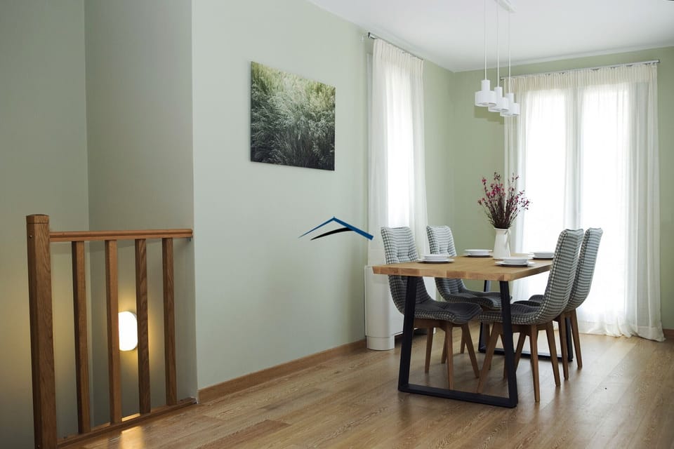 House 4 - The dining area