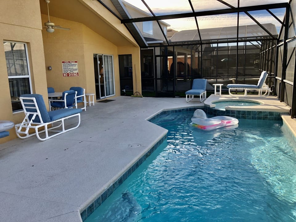 Private pool & Spa with covered lanai 