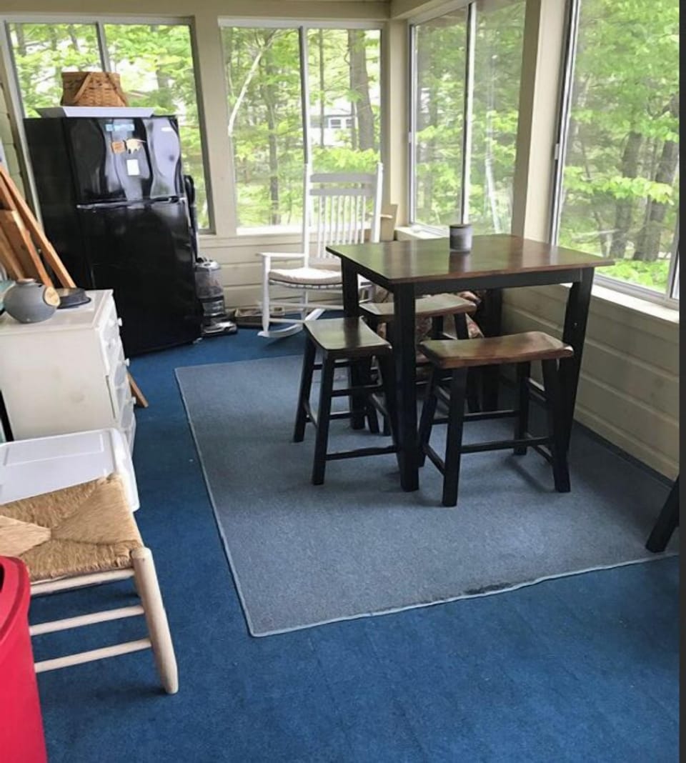 screened in mosquito proof porch