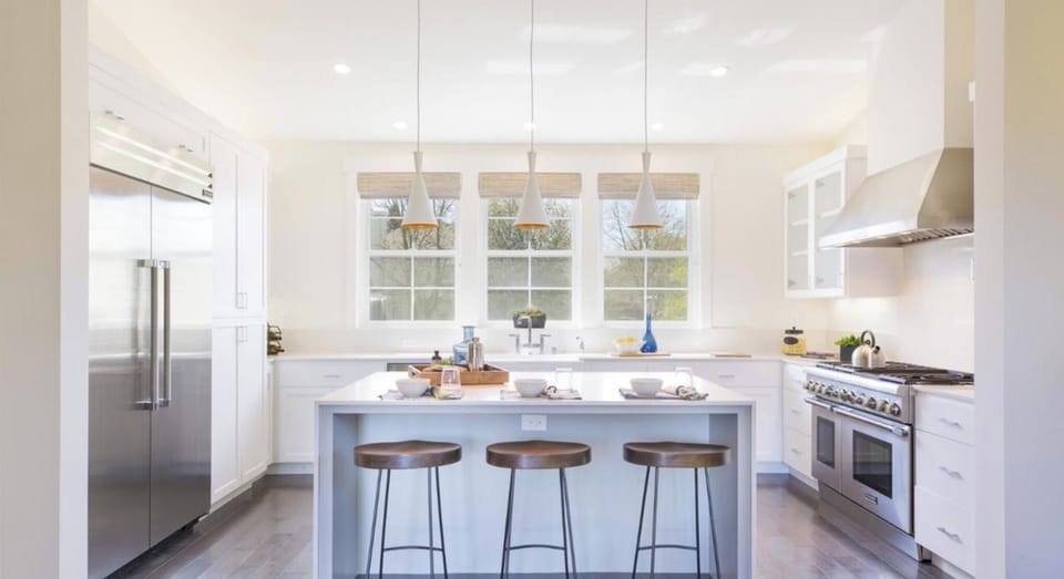 Gourmet kitchen with all Thermadore appliances