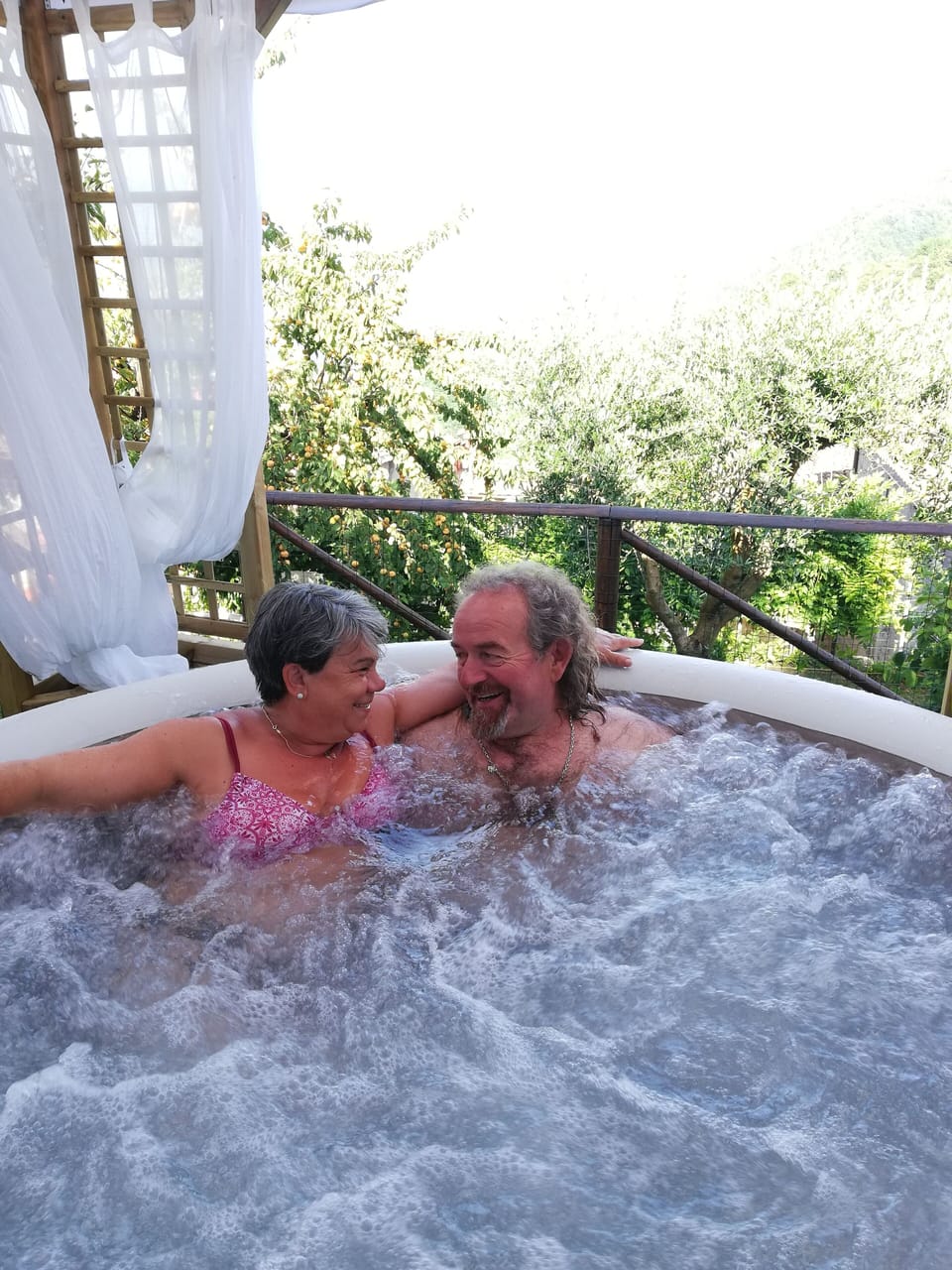 Outdoor spa tub