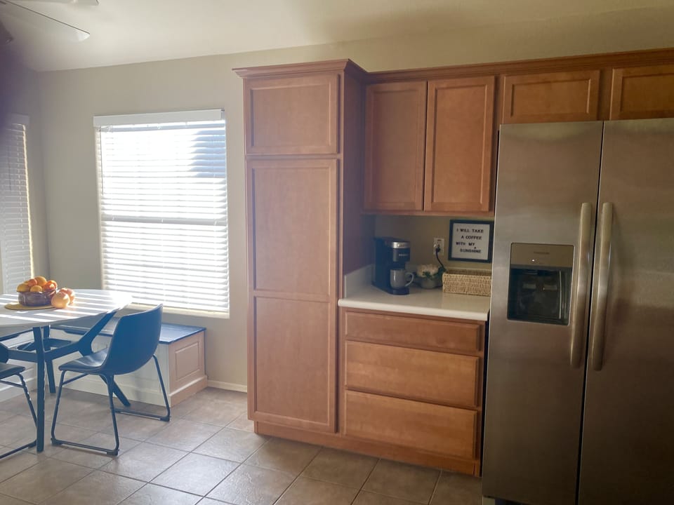 Kitchen with breakfast nook