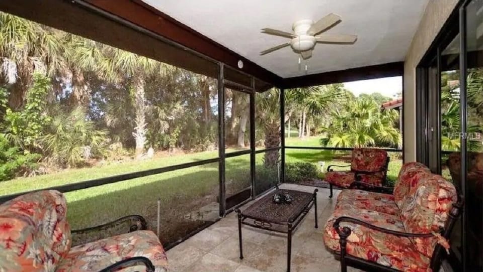 Screened-in Lanai