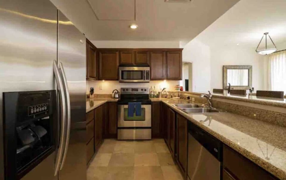 Full kitchen equipment