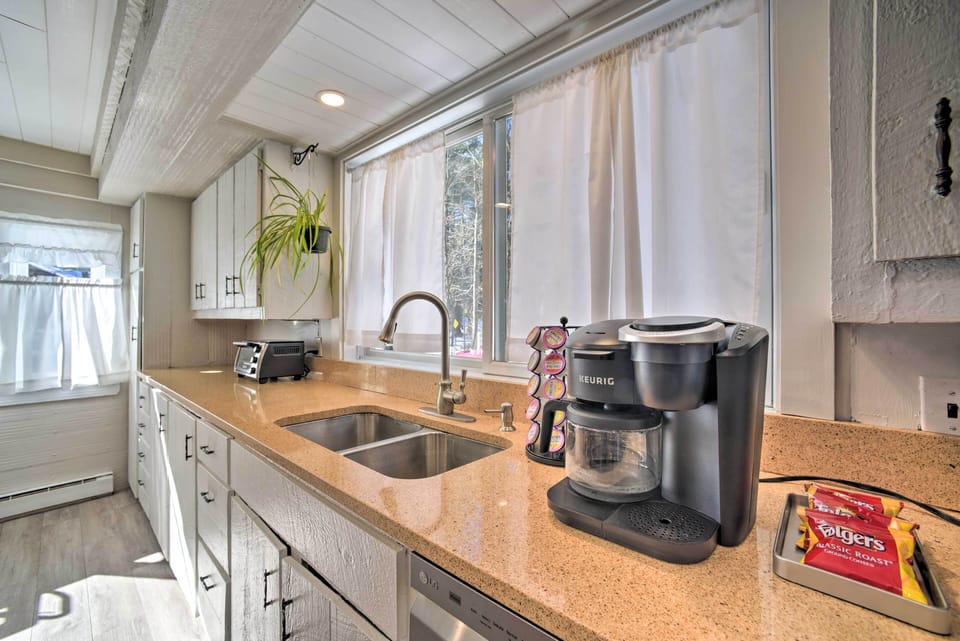 Kitchen | Dishware & Flatware