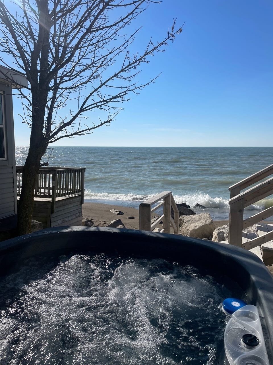 Outdoor spa tub