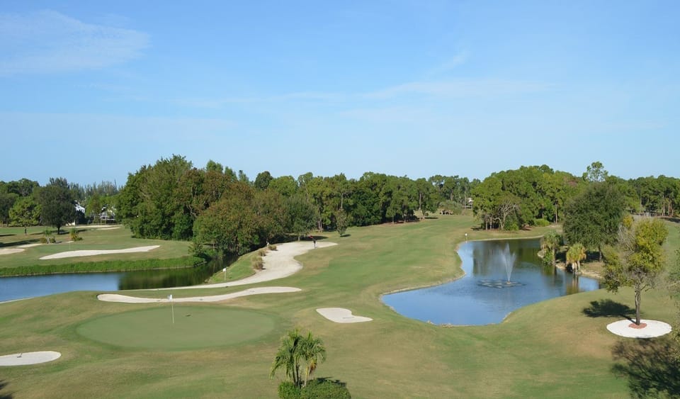 5 Golf Courses minutes away
