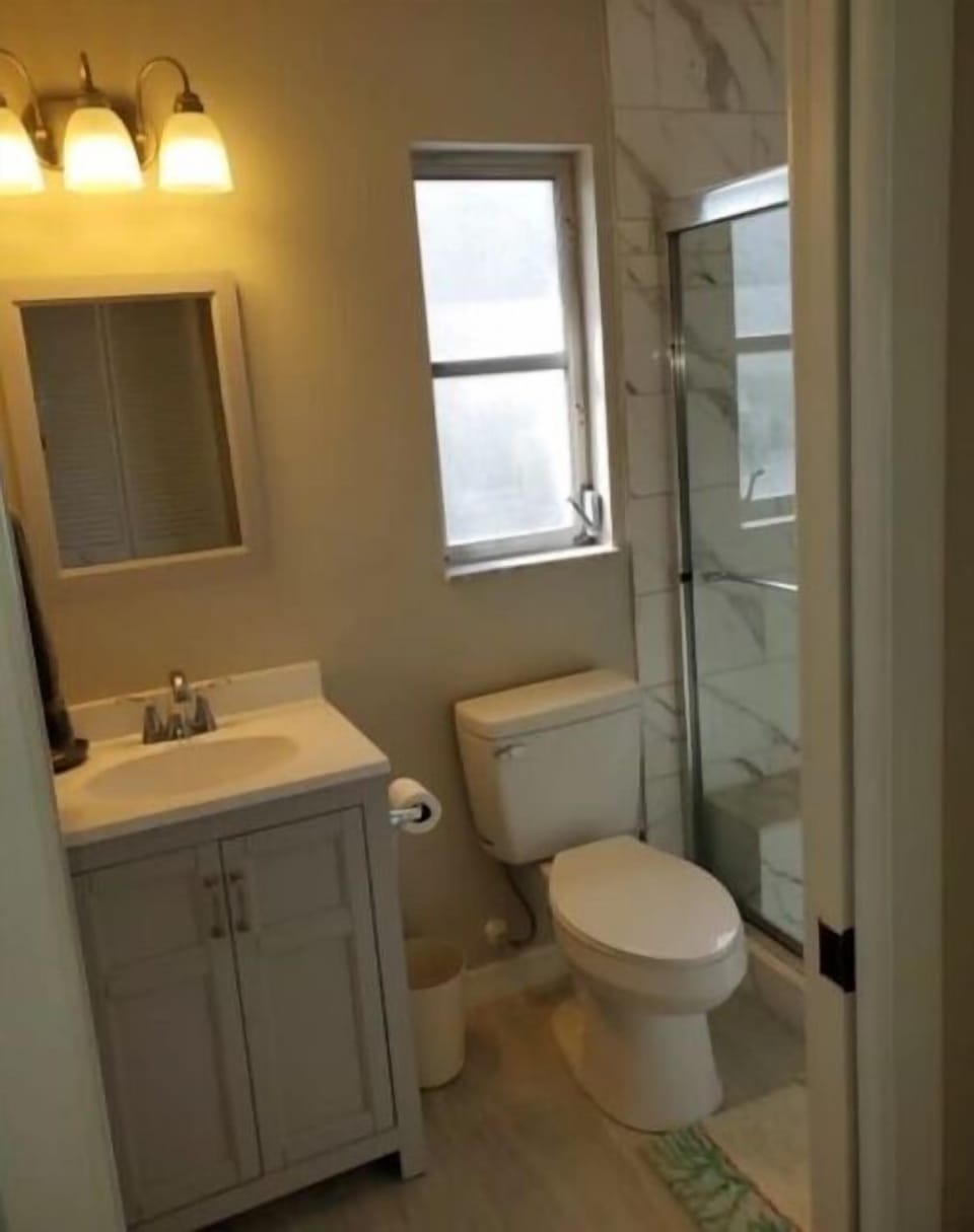 Master bath 