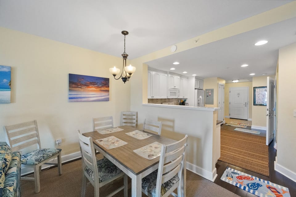 Dining area, kitchen