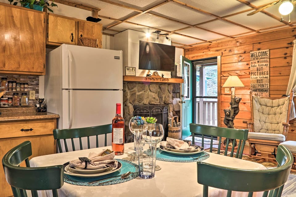 Dining Area | Open Floor Plan
