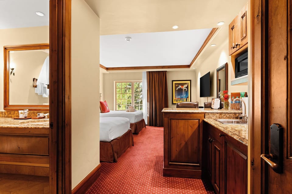 Move seamlessly from kitchenette to bed in this studio-style space.